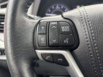 2020 Toyota Sienna XLE FWD 8-Passenger (Natl)