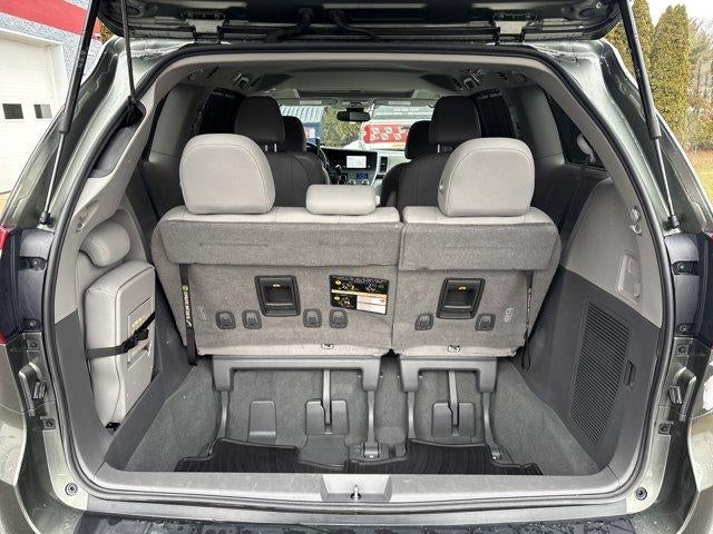 2020 Toyota Sienna XLE FWD 8-Passenger (Natl)