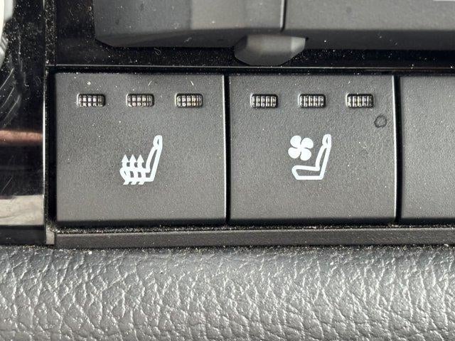 2025 Toyota Tundra 4WD 4WD Limited CrewMax 5.5' Bed (Natl)