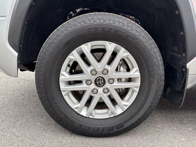 2024 Toyota Tundra 4WD 4WD SR5 CrewMax 5.5' Bed (SE)