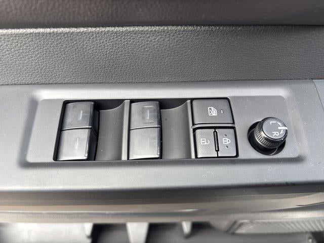 2025 Toyota Tundra 4WD 4WD SR5 CrewMax 5.5' Bed (SE)