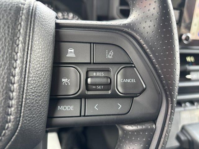 2025 Toyota Tundra 4WD 4WD SR5 CrewMax 5.5' Bed (SE)