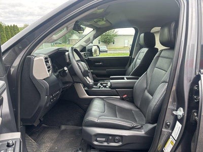 2023 Toyota Tundra 4WD 4WD SR5 CrewMax 5.5' Bed (SE)