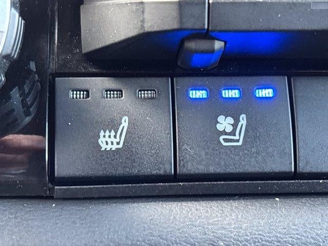2024 Toyota Tundra 4WD 4WD Platinum CrewMax 5.5' Bed (Natl)