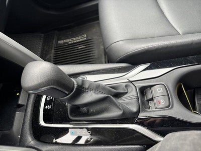 2024 Toyota Corolla Cross XLE 4WD (Natl)