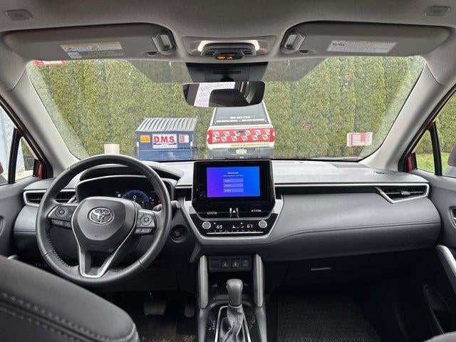 2024 Toyota Corolla Cross XLE 4WD (Natl)