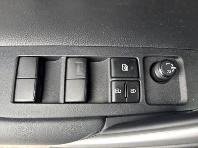 2024 Toyota Corolla Cross XLE 4WD (Natl)