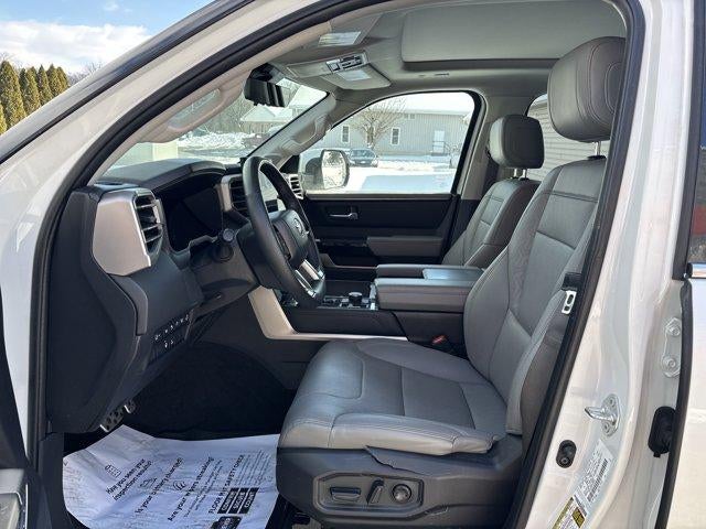 2023 Toyota Sequoia Limited 4WD (SE)