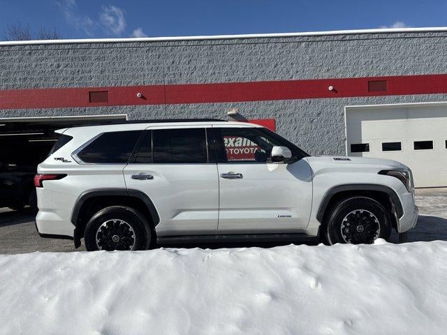 2023 Toyota Sequoia Limited 4WD (SE)