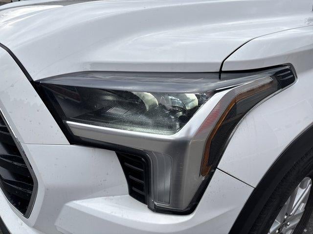 2025 Toyota Sequoia SR5 4WD (SE)