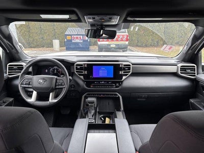 2025 Toyota Sequoia SR5 4WD (SE)