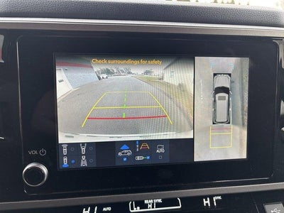 2025 Toyota Sequoia SR5 4WD (SE)