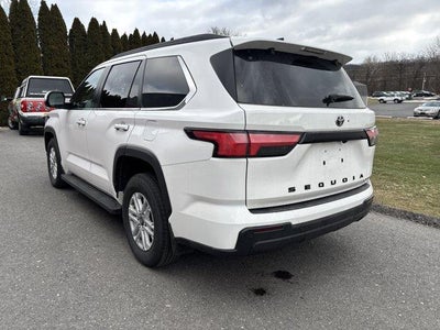 2025 Toyota Sequoia SR5 4WD (SE)