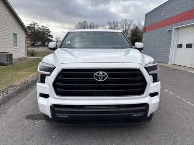 2025 Toyota Sequoia SR5 4WD (SE)