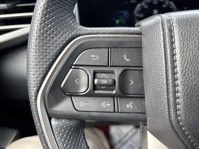 2025 Toyota Sequoia SR5 4WD (SE)