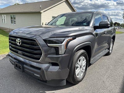 2025 Toyota Sequoia SR5 4WD (SE)