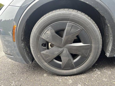 2024 Toyota Prius LE (Natl)