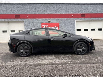 2024 Toyota Prius LE (Natl)