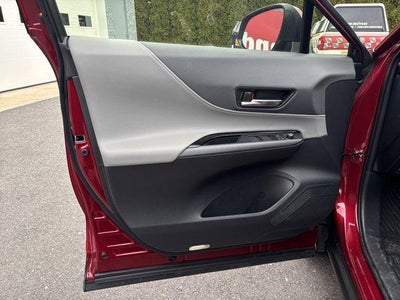 2022 Toyota Venza LE AWD (GS)