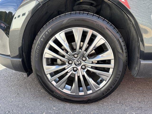 2021 Toyota Venza LE AWD (GS)