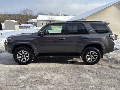 2020 Toyota 4Runner SR5 4WD (GS)