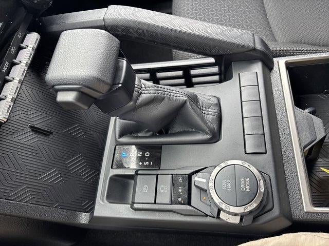 2025 Toyota 4Runner SR5 4WD (GS)