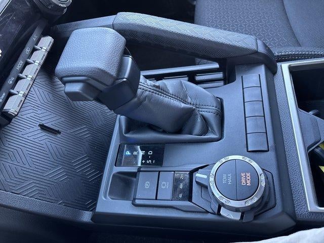 2025 Toyota 4Runner SR5 4WD (GS)