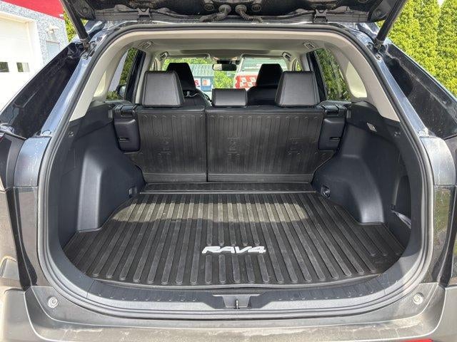 2020 Toyota RAV4 XLE Premium AWD (Natl)