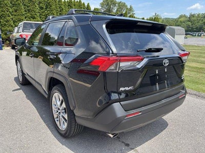2020 Toyota RAV4 XLE Premium AWD (Natl)