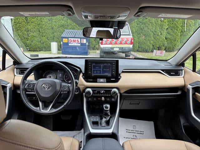 2020 Toyota RAV4 XLE Premium AWD (Natl)
