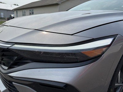 2025 Hyundai ELANTRA SEL Convenience IVT