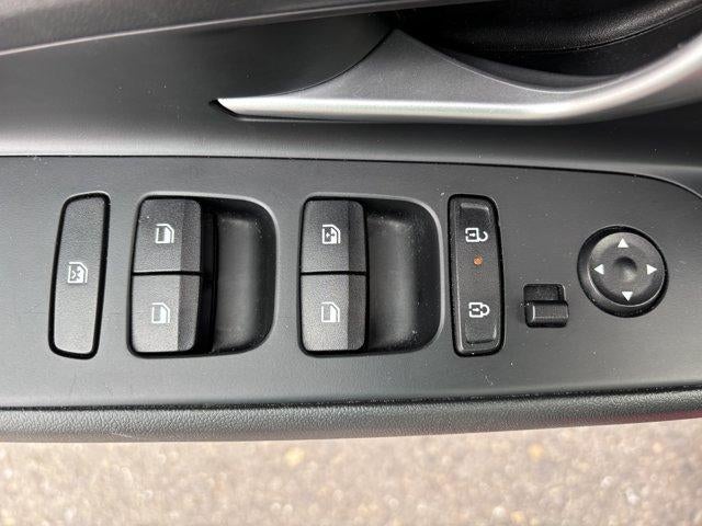 2025 Hyundai ELANTRA SEL Convenience IVT