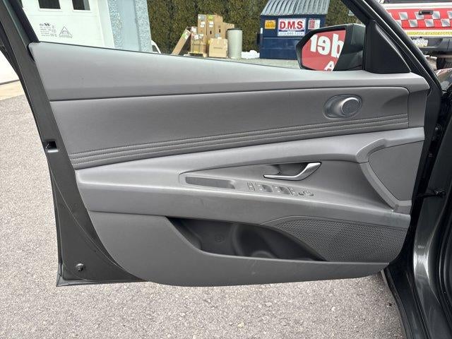 2025 Hyundai ELANTRA SEL Convenience IVT