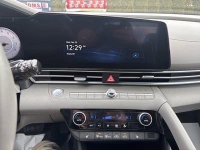 2025 Hyundai ELANTRA SEL Convenience IVT