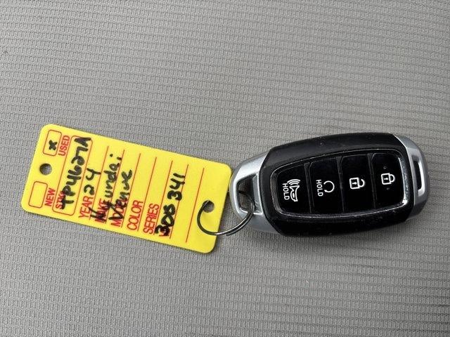 2024 Hyundai VENUE SEL IVT