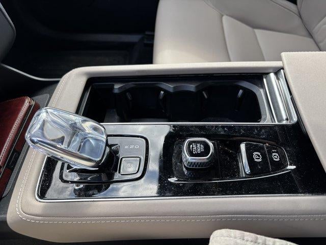 2025 Volvo XC90 2025.5 B6 AWD Plus 7-Seater