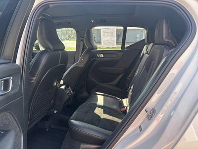 2021 Volvo XC40 T5 AWD R-Design