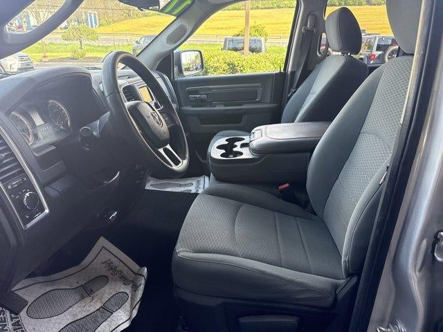 2017 RAM 1500 SLT 4x4 Quad Cab 6'4" Box