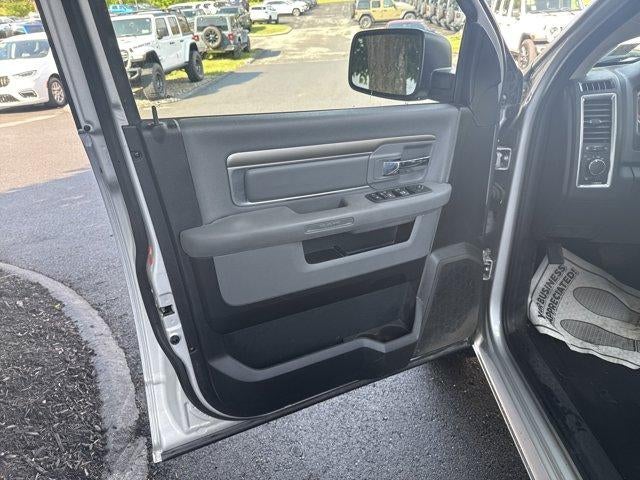 2017 RAM 1500 SLT 4x4 Quad Cab 6'4" Box