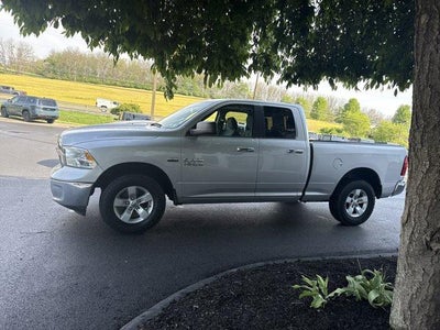 2017 RAM 1500 SLT 4x4 Quad Cab 6'4" Box