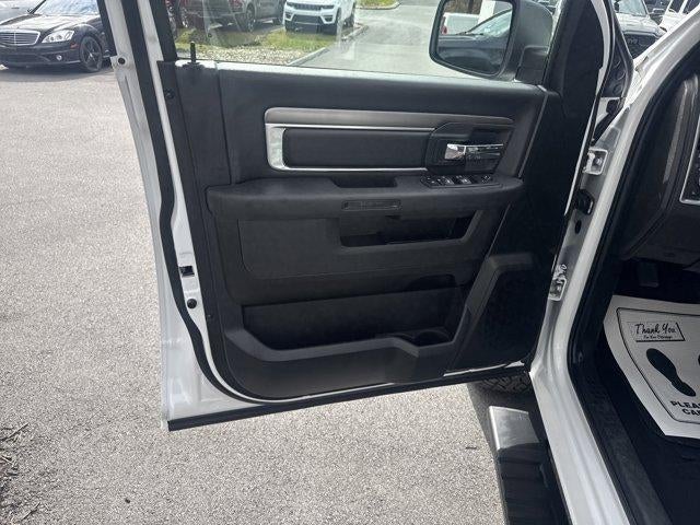 2024 RAM 1500 Classic Warlock 4x4 Crew Cab 5'7" Box