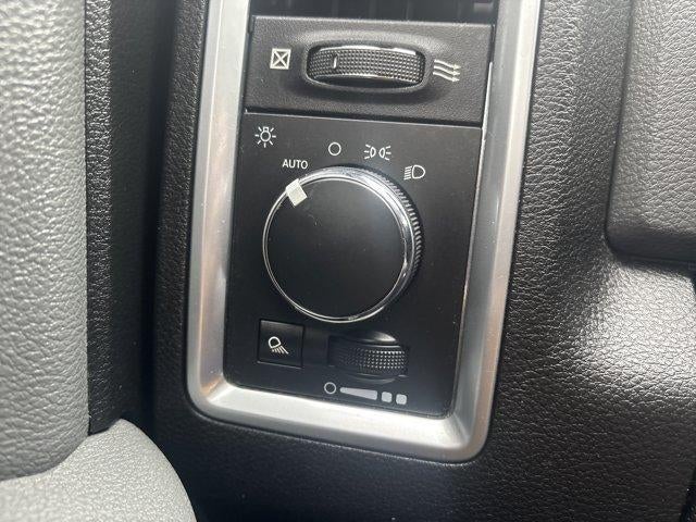 2019 RAM 1500 Classic SLT 4x4 Crew Cab 6'4" Box