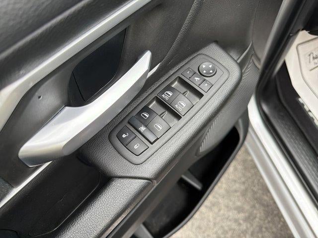 2022 RAM 1500 Big Horn 4x4 Quad Cab 6'4" Box