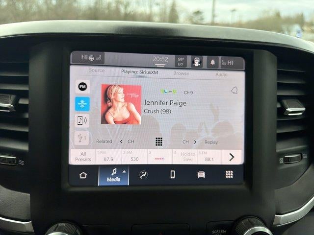 2022 RAM 1500 Big Horn 4x4 Quad Cab 6'4" Box