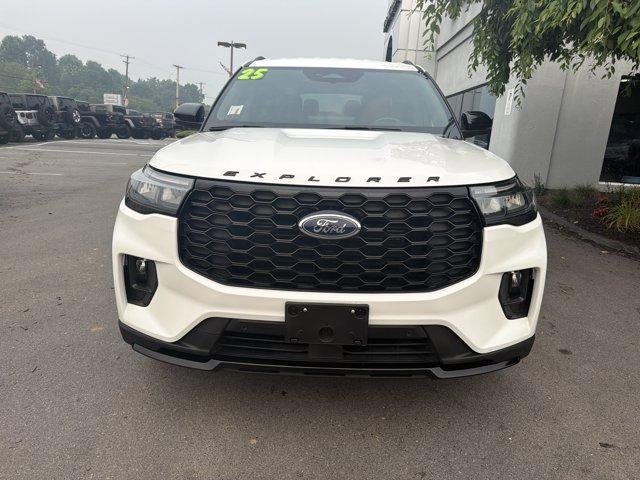 2025 Ford Explorer ST-Line 4WD
