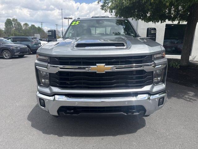 2025 Chevrolet Silverado 3500 HD Crew Cab Long Box 4-Wheel Drive LT