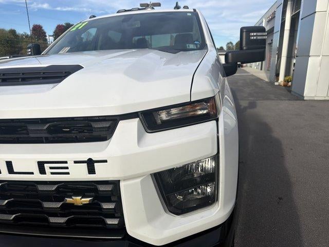 2021 Chevrolet Silverado 2500 HD Crew Cab Standard Box 4-Wheel Drive Custom