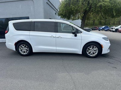 2024 Chrysler Pacifica Touring L FWD