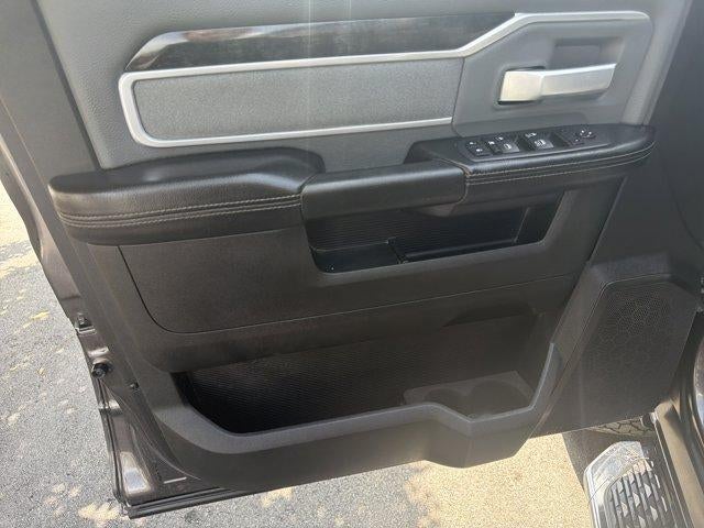 2022 RAM 2500 Big Horn 4x4 Crew Cab 6'4" Box