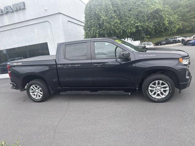 2022 Chevrolet Silverado 1500 Crew Cab Short Box 4-Wheel Drive RST